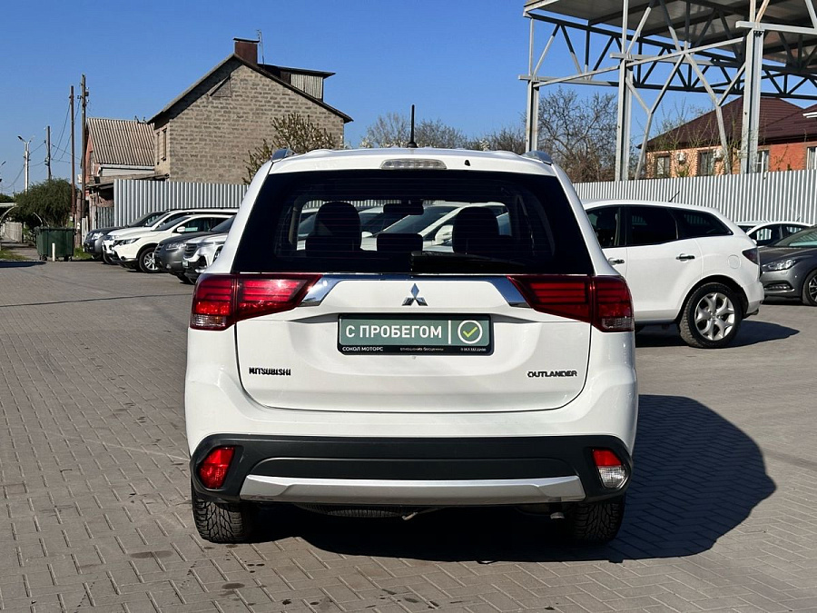 Mitsubishi Outlander, 2015г., полный привод, вариатор