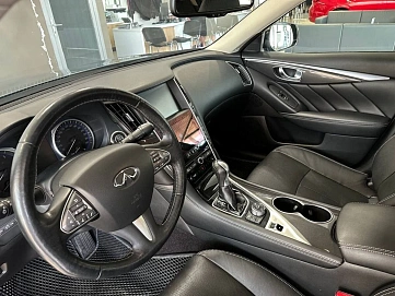 Infiniti Q50, 2016г, задний привод, автомат