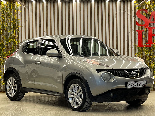 Nissan Juke, 2013г., передний привод, вариатор