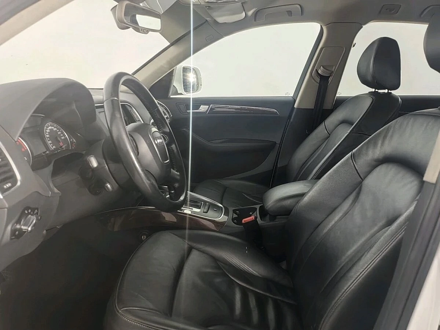 Audi Q5, 2010г., полный привод, робот