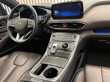 Hyundai Santa Fe, 2020г, передний привод, робот