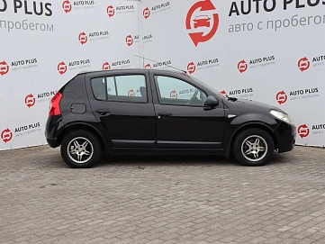 Renault Sandero, 2011г, передний привод, механика