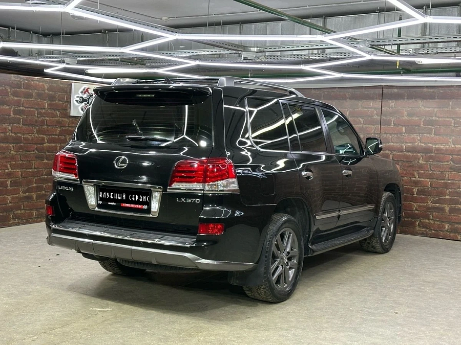 Lexus LX, 2015г., полный привод, автомат