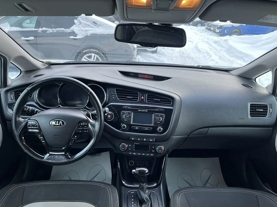 Kia Ceed, 2012г., передний привод, автомат