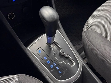 Hyundai Solaris, 2011г, передний привод, автомат