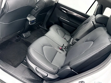 Toyota Highlander, 2025г, полный привод, автомат