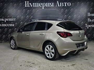 Opel Astra, 2011г, передний привод, автомат
