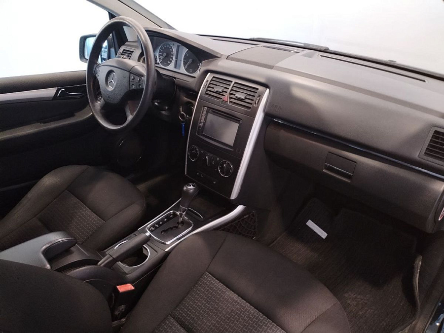 Mercedes-Benz , 2011г., передний привод, автомат