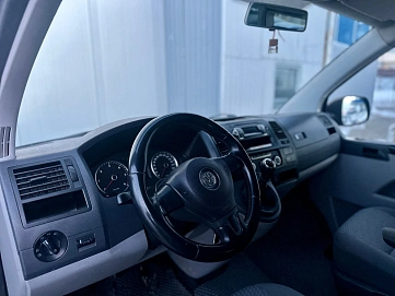 Volkswagen Caravelle, 2011г, передний привод, механика