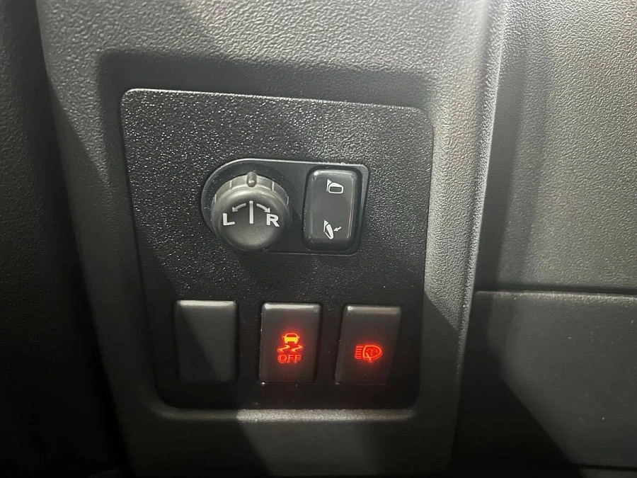 Nissan Qashqai, 2011г., полный привод, вариатор