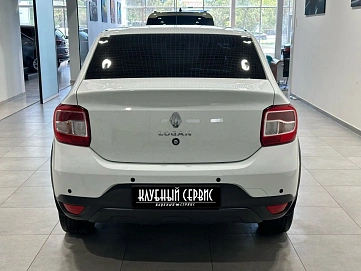 Renault , 2021г., передний привод, вариатор