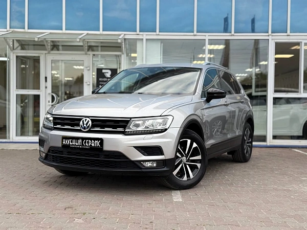 Volkswagen Tiguan, 2020г., передний привод, робот