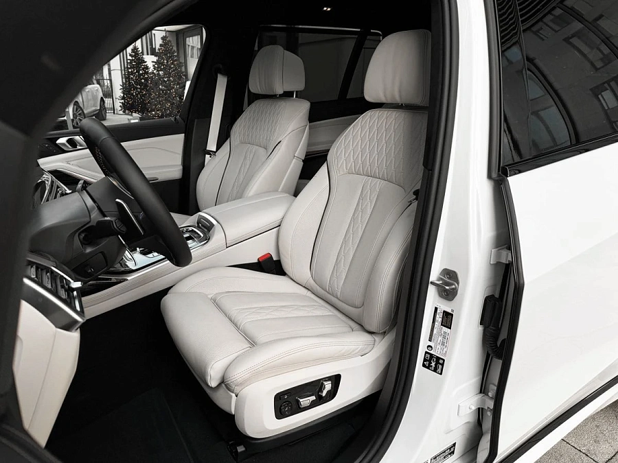 BMW X7, 2025г., полный привод, автомат
