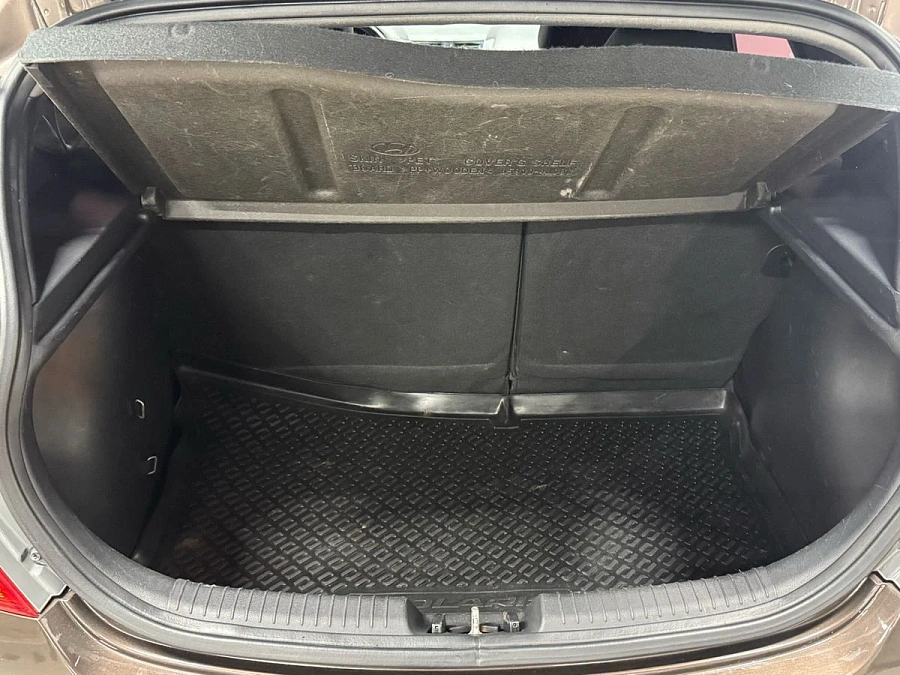 Hyundai Solaris, 2014г., передний привод, механика