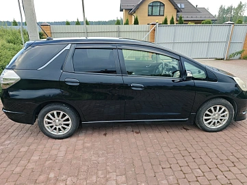 Honda Fit Shuttle, 2013г, передний привод, вариатор