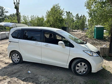 Honda Freed, 2012г, передний привод, вариатор
