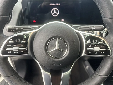 Mercedes-Benz GLB, 2021г., передний привод, робот