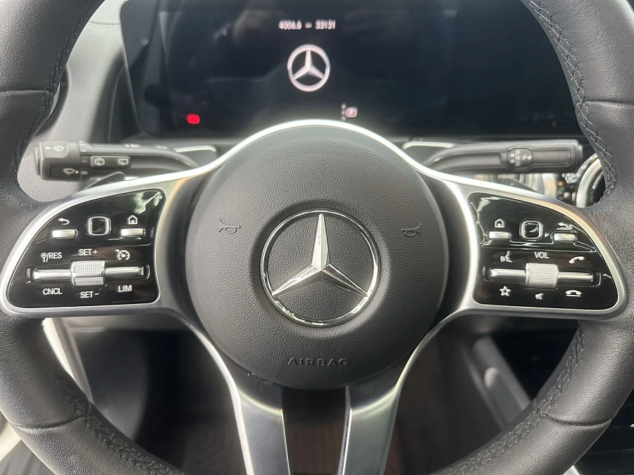 Mercedes-Benz GLB, 2021г., передний привод, робот