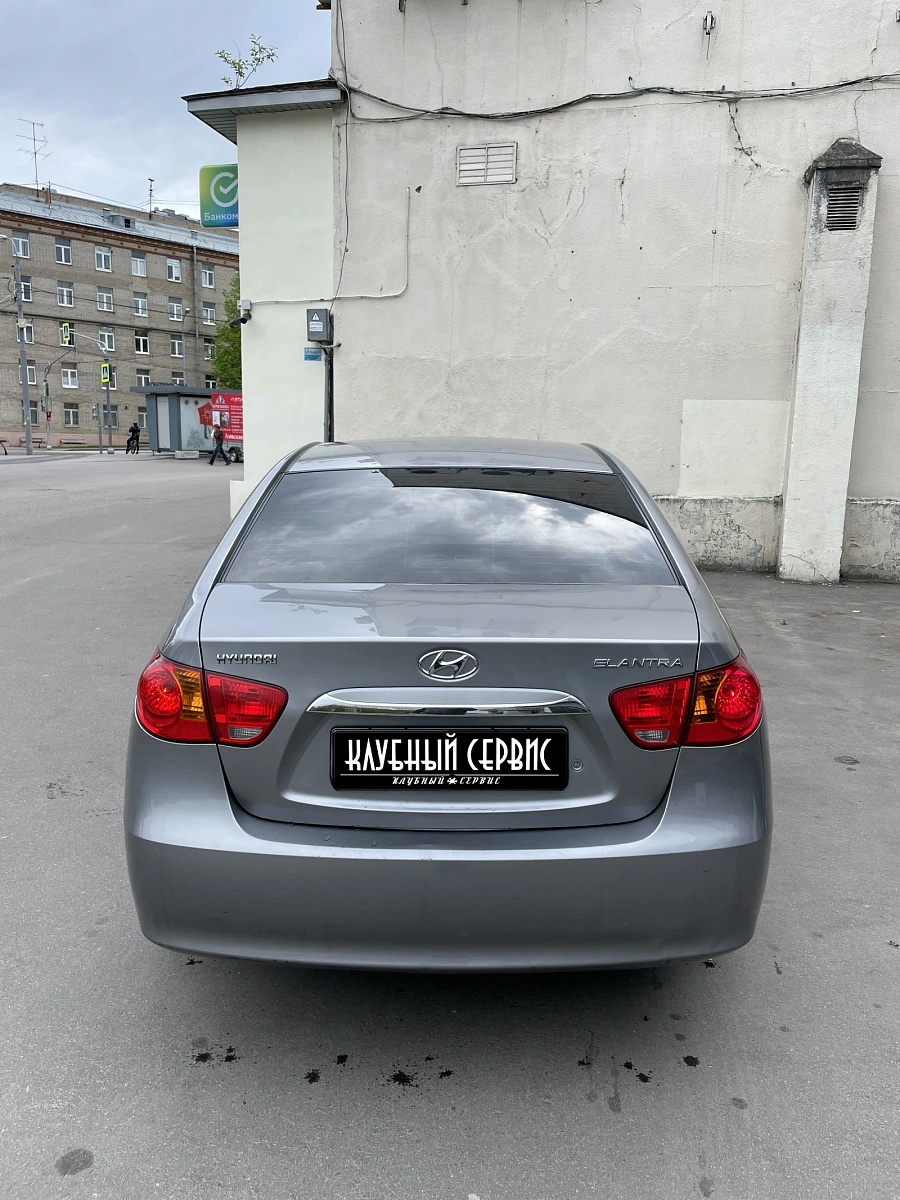Hyundai Elantra, 2010г., передний привод, автомат