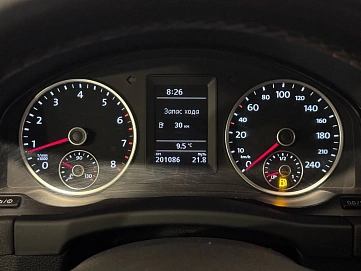 Volkswagen Tiguan, 2015г, передний привод, механика