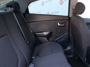 Kia Rio, 2015г, передний привод, автомат