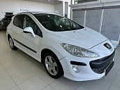 Peugeot 308, 2010г., передний привод, автомат