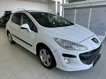 Peugeot 308, 2010г, передний привод, автомат