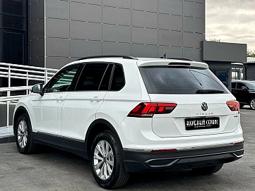 Volkswagen Tiguan, 2021г, полный привод, робот