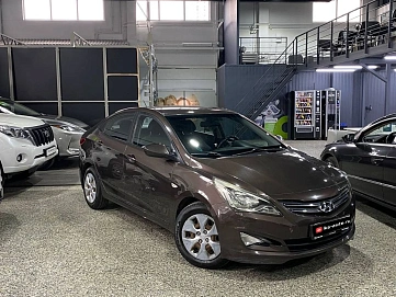 Hyundai Solaris, 2015г., передний привод, автомат