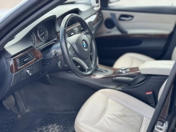 BMW 3 серии, 2011г, задний привод, автомат