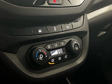 Lada (ВАЗ) Vesta, 2018г, передний привод, механика