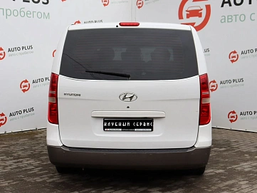 Hyundai , 2011г., задний привод, автомат