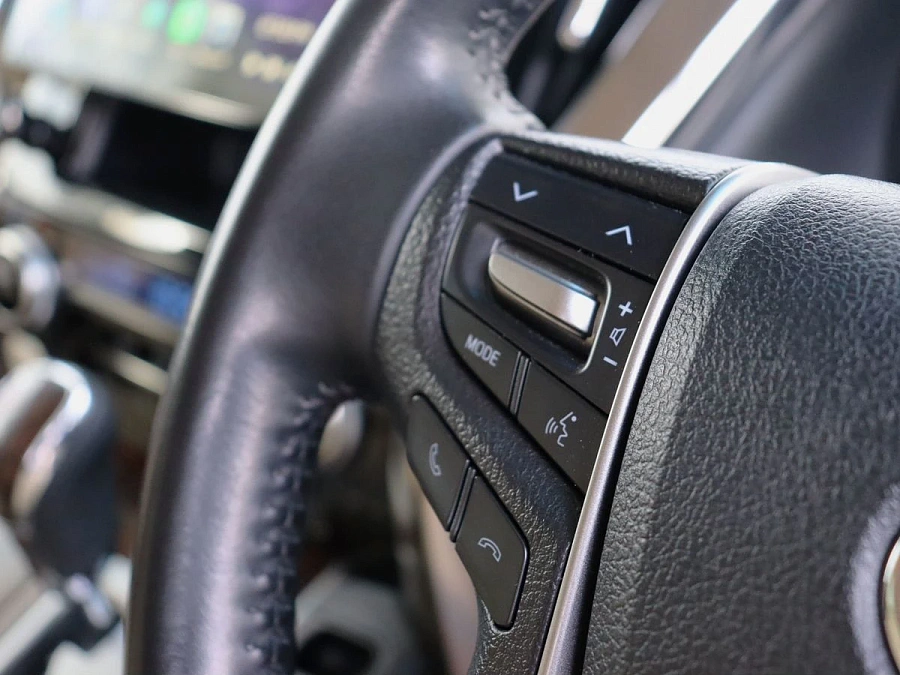 Toyota Alphard, 2019г., полный привод, вариатор