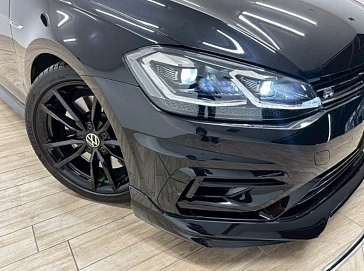 Volkswagen Golf R, 2018г, полный привод, робот
