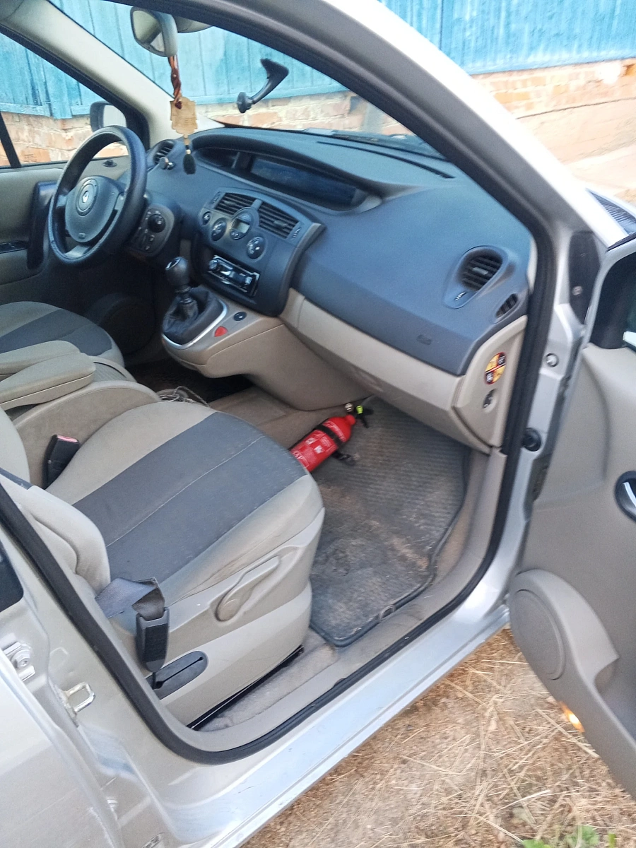 Renault Scenic, 2006г., передний привод, механика