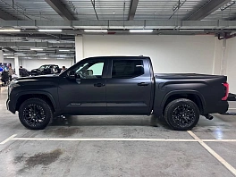 Toyota Tundra, 2022г, полный привод, автомат