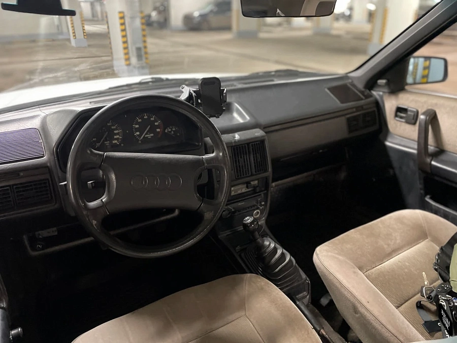 Audi 100, 1986г., передний привод, механика