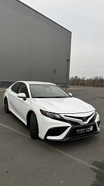 Toyota Camry, 2021г, передний привод, автомат