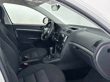 Skoda Octavia, 2012г, передний привод, механика