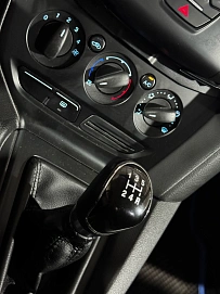 Ford Focus, 2012г, передний привод, механика