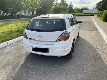 Opel Astra, 2012г, передний привод, механика