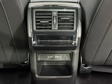 Skoda Superb, 2025г, передний привод, робот