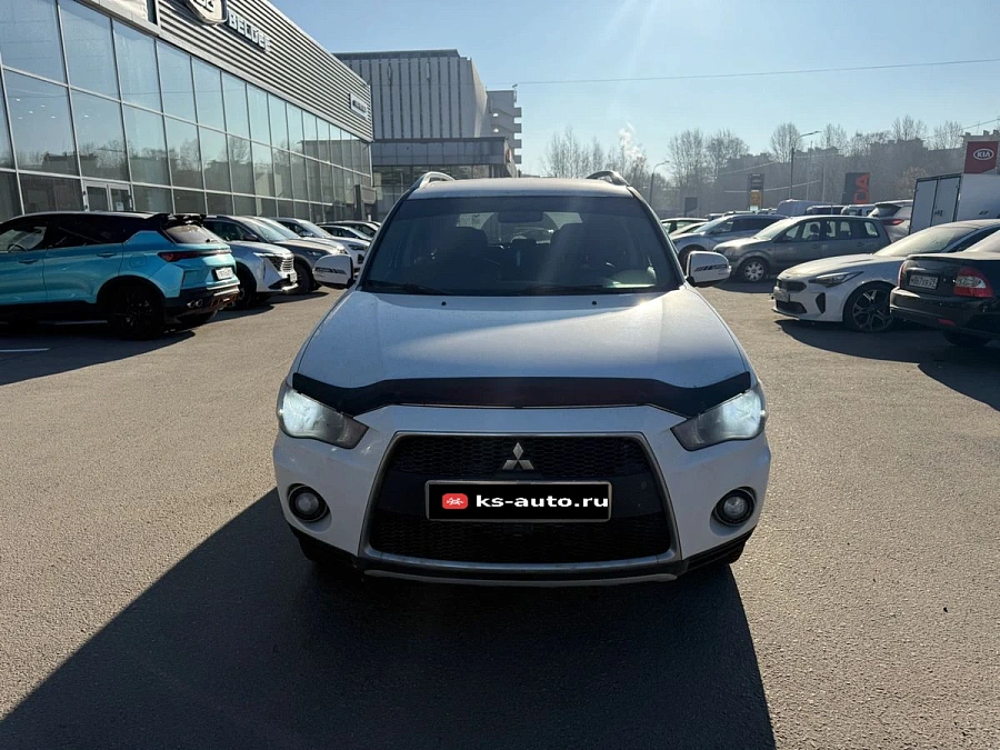 Mitsubishi Outlander, 2010г., полный привод, вариатор