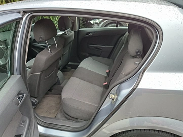Opel Astra, 2009г, передний привод, робот