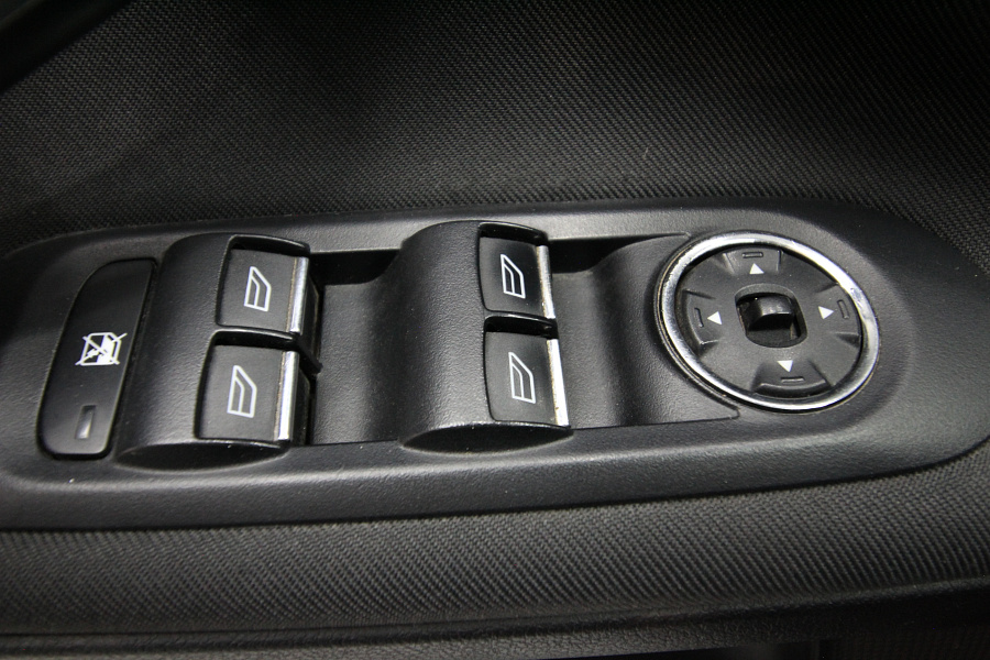 Ford Mondeo, 2012г., передний привод, механика
