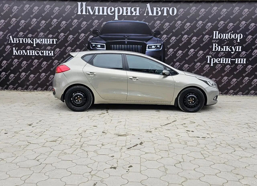 Kia Ceed, 2015г., передний привод, автомат