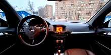 Opel Astra, 2010г., передний привод, робот