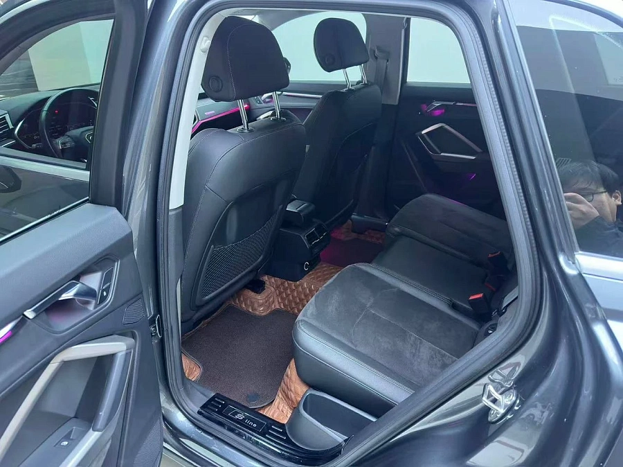 Audi Q3, 2021г., передний привод, робот