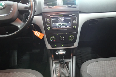 Skoda Yeti, 2012г, полный привод, робот