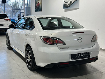 Mazda 6, 2010г, передний привод, механика